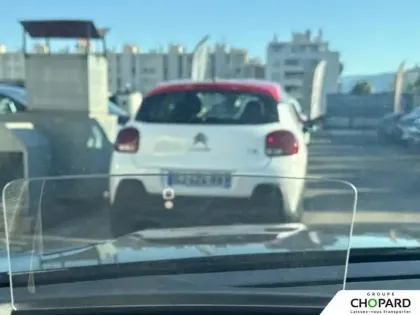 Photo 13 Citroën C4 e- 136 ch Automatique