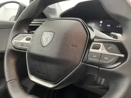 Photo 60 Peugeot 208  PureTech 100 S&S EAT8