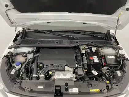 Photo 84 Peugeot 208  PureTech 100 S&S EAT8