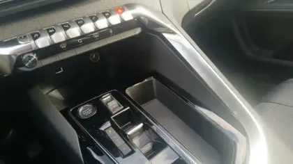 Photo 22 Peugeot 3008  Hybrid 225 e-EAT8