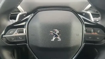 Photo 18 Peugeot 3008  Hybrid 225 e-EAT8