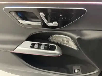 Photo 58 Mercedes Classe E  300 de Hybrid EQ 9G-Tronic