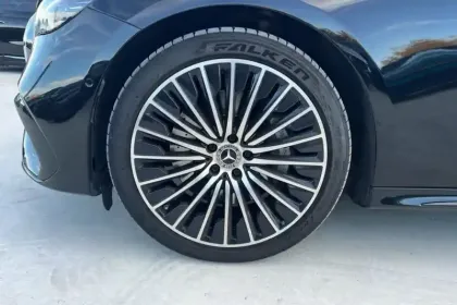 Photo 11 Mercedes Classe E  300 de Hybrid EQ 9G-Tronic