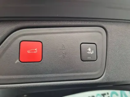 Photo 21 Peugeot 3008  Hybrid 225 e-EAT8