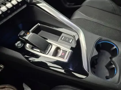 Photo 12 Peugeot 3008  Hybrid 225 e-EAT8