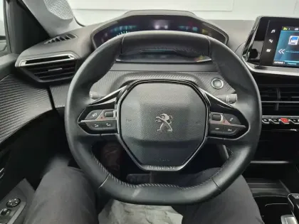 Photo 15 Peugeot 208  Electrique 50 kWh 136ch