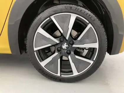 Photo 16 Peugeot 208  Electrique 50 kWh 136ch