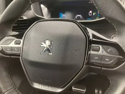 Photo 17 Peugeot 208  Electrique 50 kWh 136ch