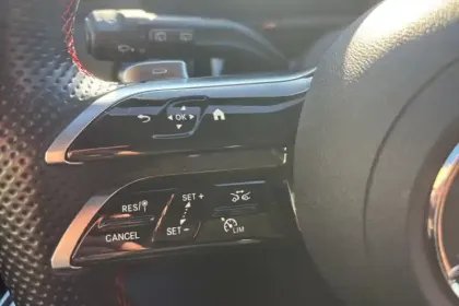 Photo 15 Mercedes GLA  200 7G-DCT