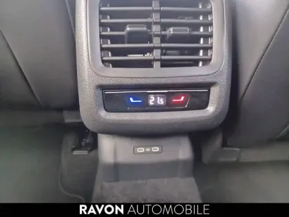 Photo 19 Volkswagen T-roc  1.5 eTSI EVO2 Hybrid 150 ch DSG7