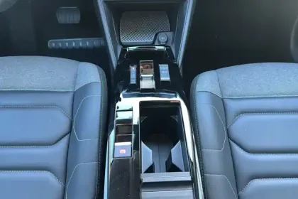 Photo 18 Citroën C4  PureTech 130 EAT8