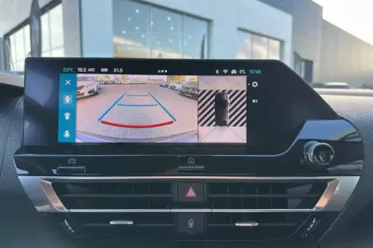 Photo 25 Citroën C4  PureTech 130 EAT8