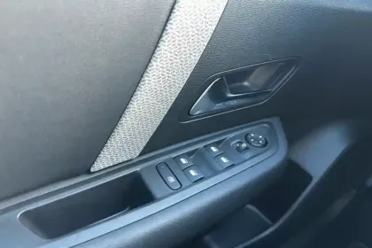 Photo 19 Citroën C4  PureTech 130 EAT8