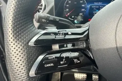 Photo 21 Mercedes GLA  250 e Hybrid EQ 8G-DCT