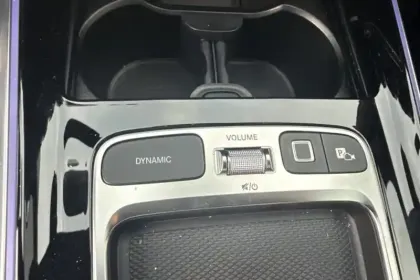 Photo 24 Mercedes GLA  250 e Hybrid EQ 8G-DCT