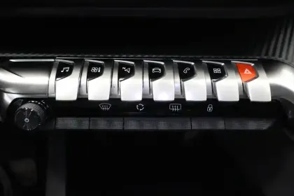 Photo 19 Peugeot 3008  BlueHDi 130ch S&S EAT8