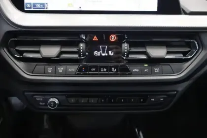 Photo 23 BMW Serie 1 118d 150 ch BVA8