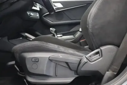 Photo 25 BMW Serie 1 118d 150 ch BVA8