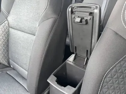 Photo 28 Renault Captur  E-Tech 145 - 21