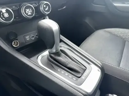 Photo 25 Renault Captur  E-Tech 145 - 21