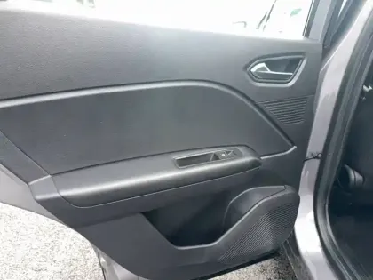 Photo 17 Renault Captur  E-Tech 145 - 21