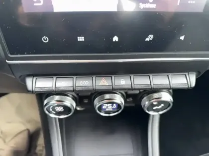 Photo 22 Renault Captur  E-Tech 145 - 21