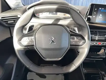 Photo 15 Peugeot 208  PureTech 100 S&S EAT8