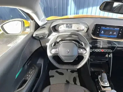 Photo 16 Peugeot 208  PureTech 100 S&S EAT8