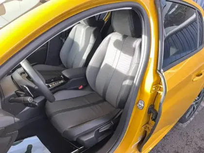 Photo 9 Peugeot 208  PureTech 100 S&S EAT8