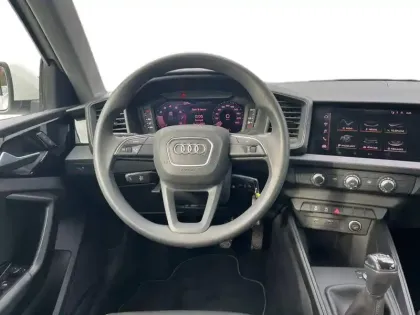 Photo 11 Audi A1  Sportback 25 TFSI 95 ch BVM5