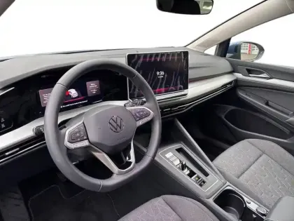 Photo 32 Volkswagen Golf  1.5 eHybrid 204 DSG6