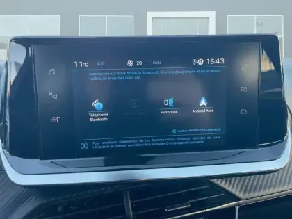 Photo 22 Peugeot 2008  PureTech 100 S&S BVM6