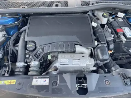 Photo 9 Peugeot 2008  PureTech 100 S&S BVM6