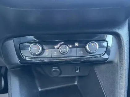 Photo 13 Opel Corsa  Electrique 136 ch & Batterie 50 kWh