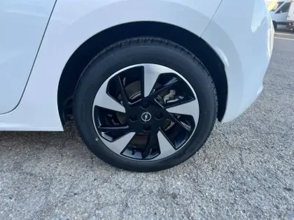 Photo 10 Opel Corsa  Electrique 136 ch & Batterie 50 kWh