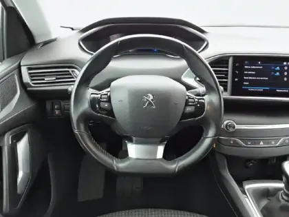 Photo 8 Peugeot 308  BlueHDi 100ch S&S BVM6