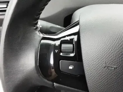 Photo 23 Peugeot 308  BlueHDi 100ch S&S BVM6