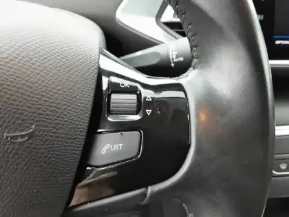 Photo 22 Peugeot 308  BlueHDi 100ch S&S BVM6