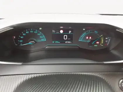 Photo 33 Peugeot 208  Electrique 50 kWh 136ch