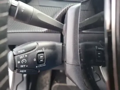 Photo 18 Peugeot 208  Electrique 50 kWh 136ch