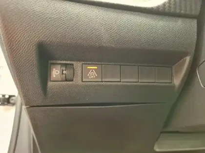 Photo 17 Peugeot 208  Electrique 50 kWh 136ch