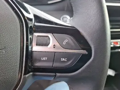 Photo 25 Peugeot 208  Electrique 50 kWh 136ch