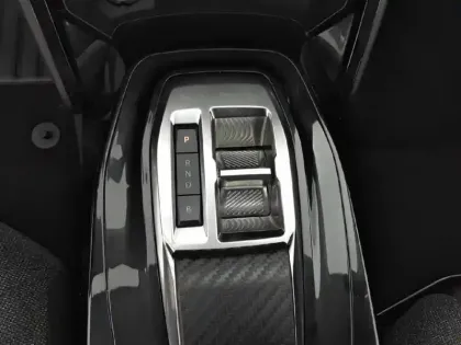 Photo 40 Peugeot 208  Electrique 50 kWh 136ch