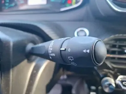 Photo 21 Peugeot 2008  Electrique 136 ch