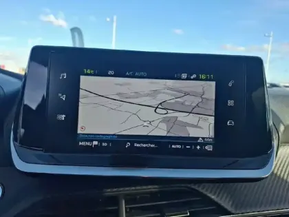 Photo 25 Peugeot 2008  Electrique 136 ch