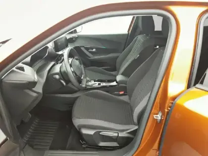 Photo 37 Peugeot 2008  Electrique 136 ch