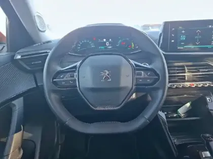 Photo 8 Peugeot 2008  Electrique 136 ch