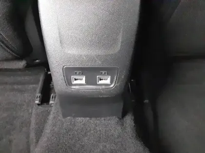 Photo 44 Peugeot 2008  Electrique 136 ch