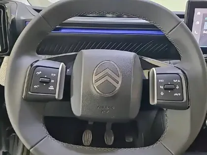 Photo 8 Citroën C3  Turbo 100 ch BVM6