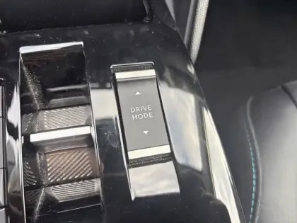 Photo 14 Citroën C4 e- 136 ch Automatique